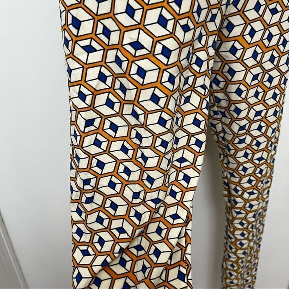 LuLaRoe Geometric Leggings OS never dried in dryer EUC - Picture 4 of 8